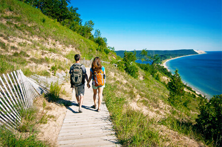 Ученые Стэнфорда измеряют пользу для здоровья от прогулок на природе