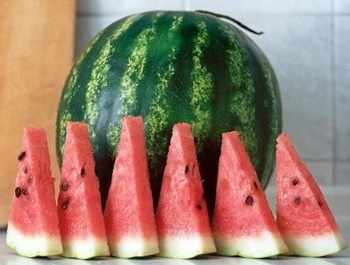 Арбуз вкусная и полезная ягода