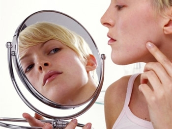Как правильно бороться с прыщами