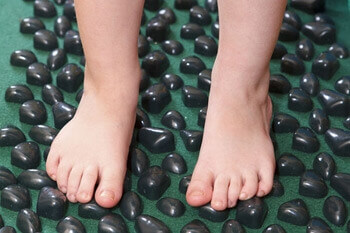 Вальгусная деформация стопы у детей – проблема «ранних» деток